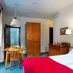 Ξενοδοχείο με διαμερίσματα Cima Jazzi 3*
